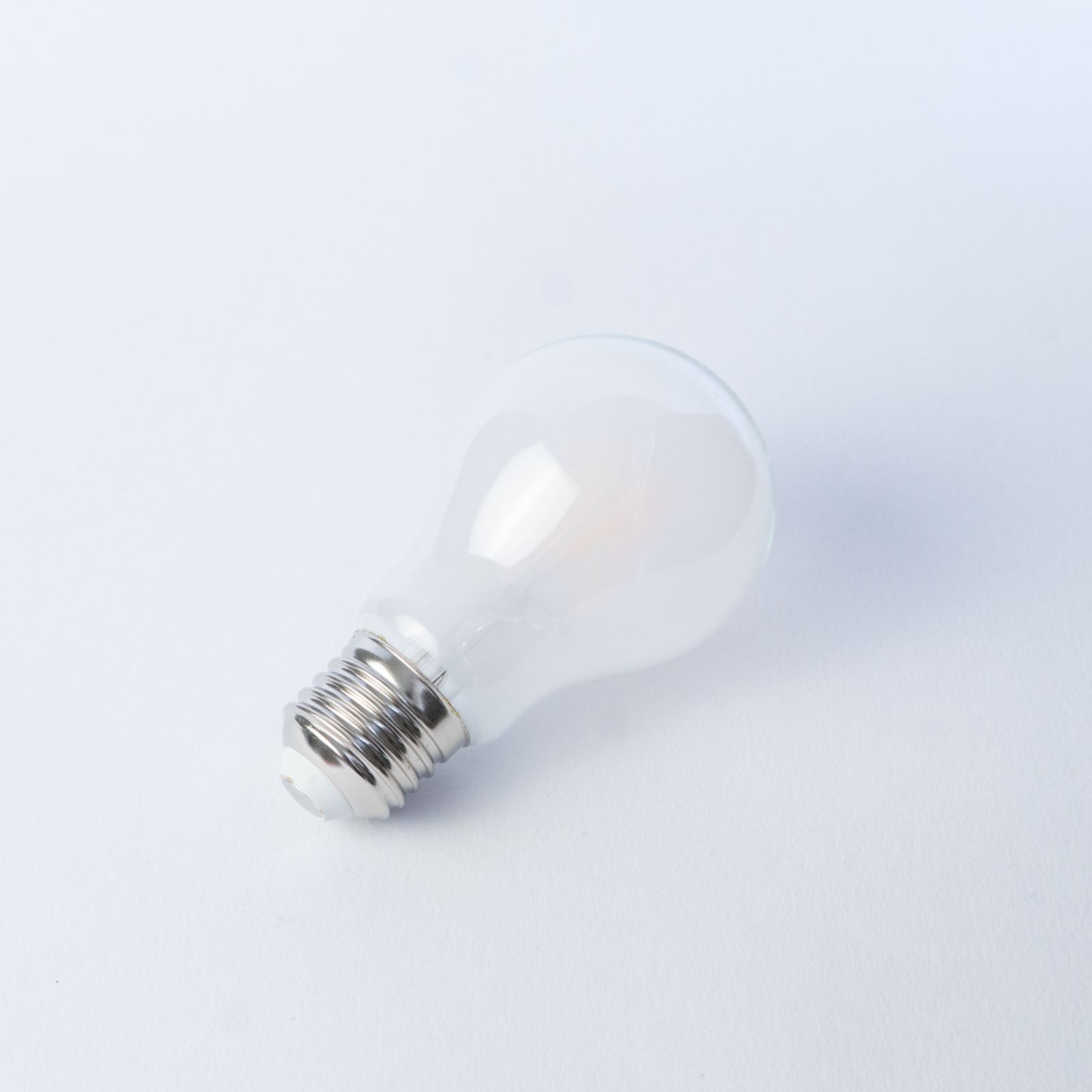 Tesla - LED Filament, E27, 4,2W, 230V, 470lm, 2700K, 360°, milk Tesla Lighting